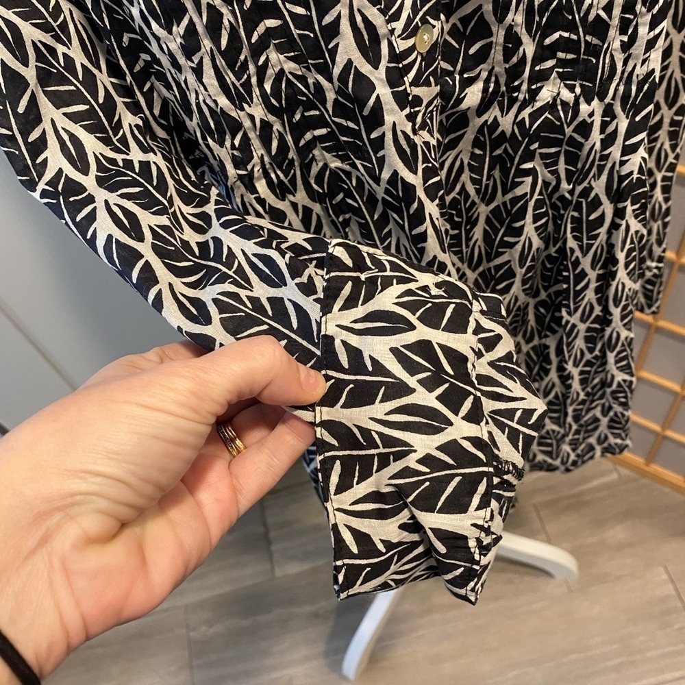Anthropologie Four One Five Rock Flower Paper Top Black Geo Tunic Boho Blouse M - Picture 3 of 5